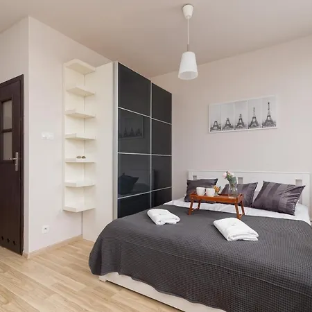 Lea Krowodrza By Renters Apartament